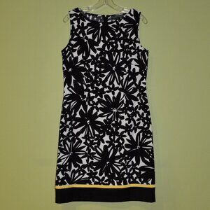 Daisy Shift Dress with Bold Floral Pattern, Size 12